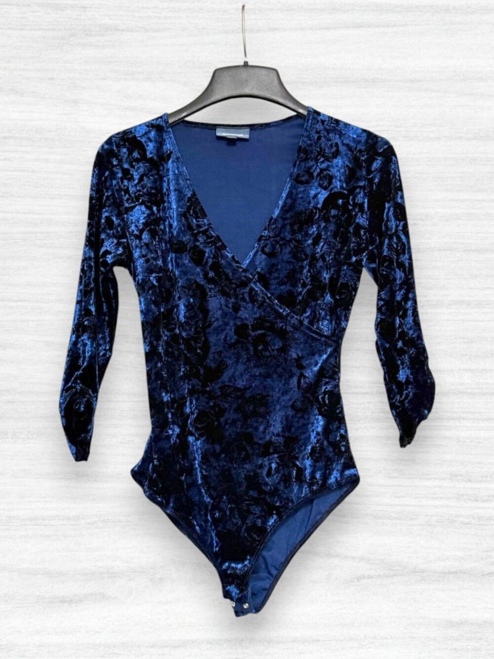 ModCloth Blue Burnout Velvet Floral Faux Wrap Bodysuit 3/4 Sleeve Size Medium